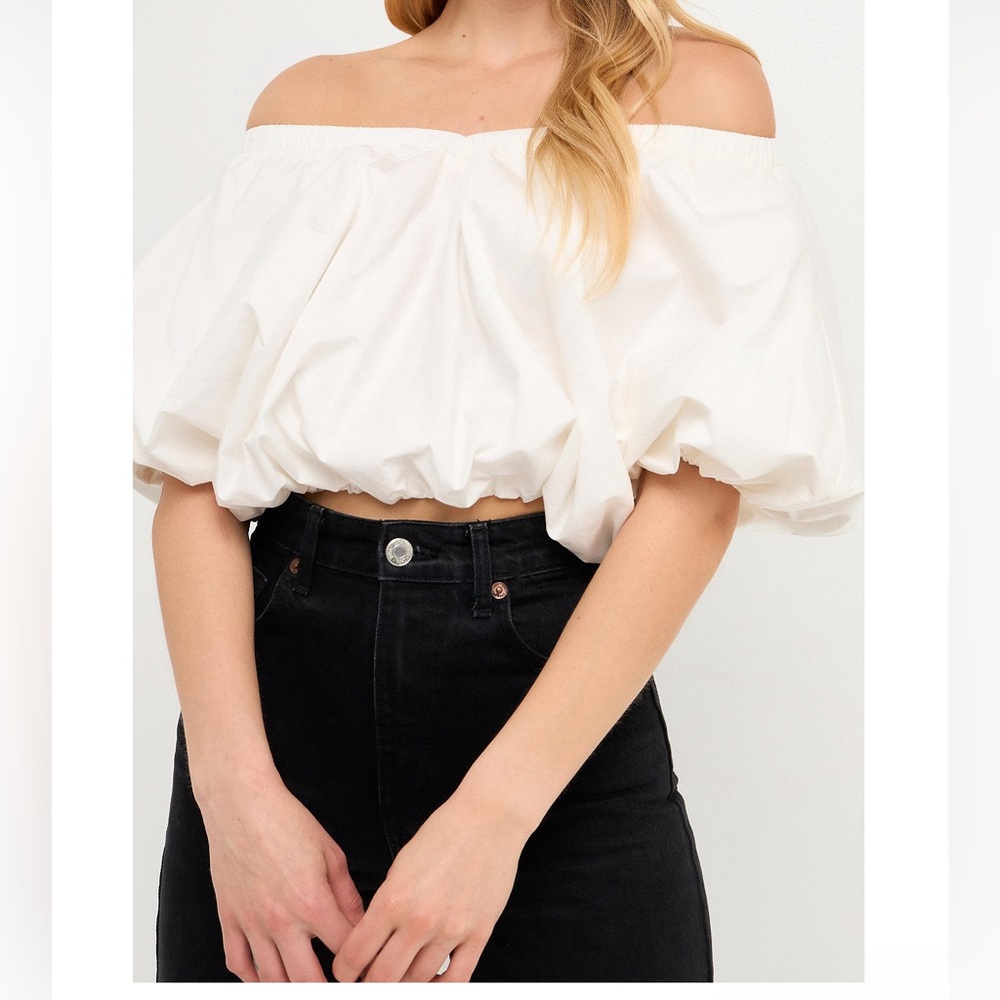 NWT Endless Rose Women’s Cropped V-neckline Puff Top